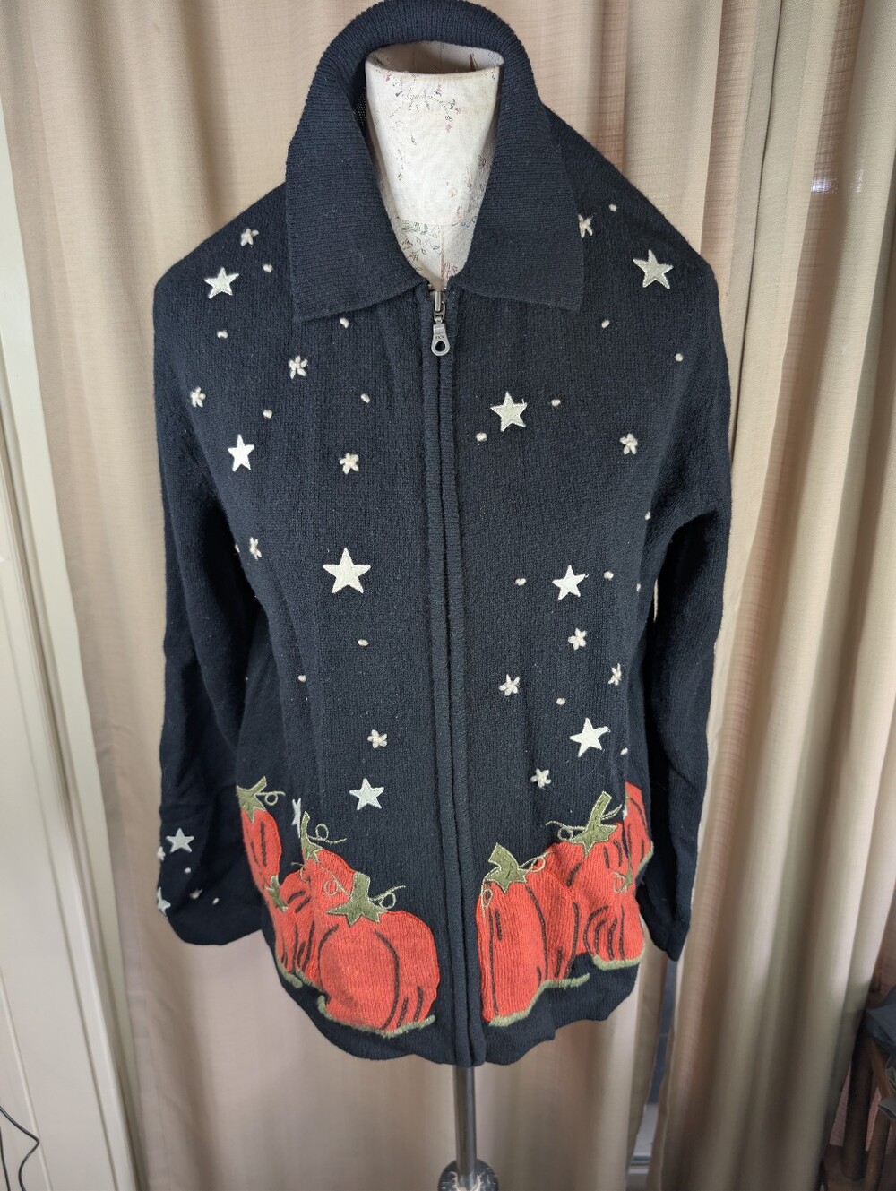 Jones New York Sport Vintage 90s HAND EMBROIDERED Pumpkin Sweater XL